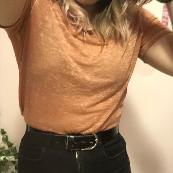 Lightweight Pink T-Shirt - Picture 4 of 4